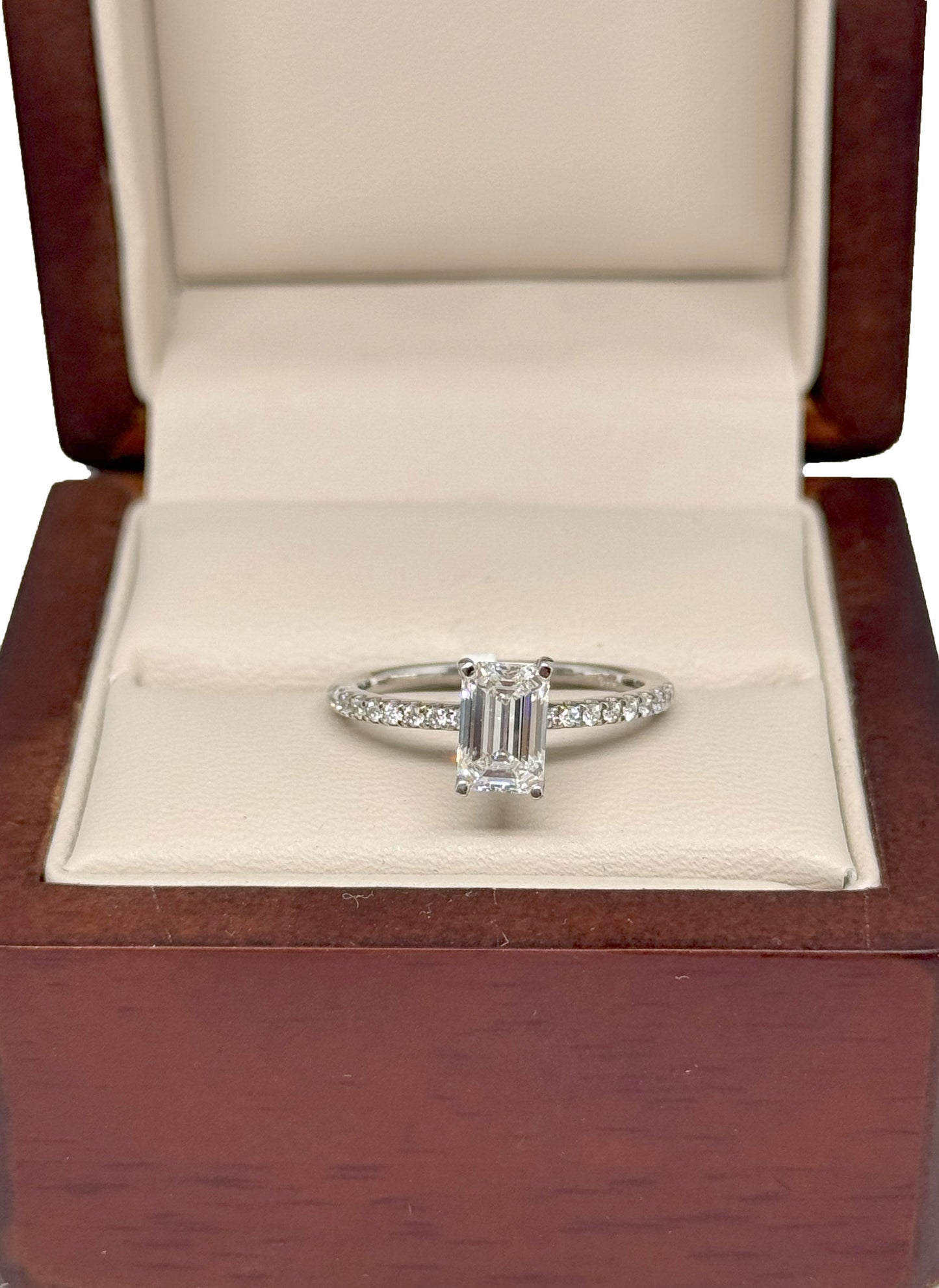 Anillo de Diamante de Laboratorio DJL000