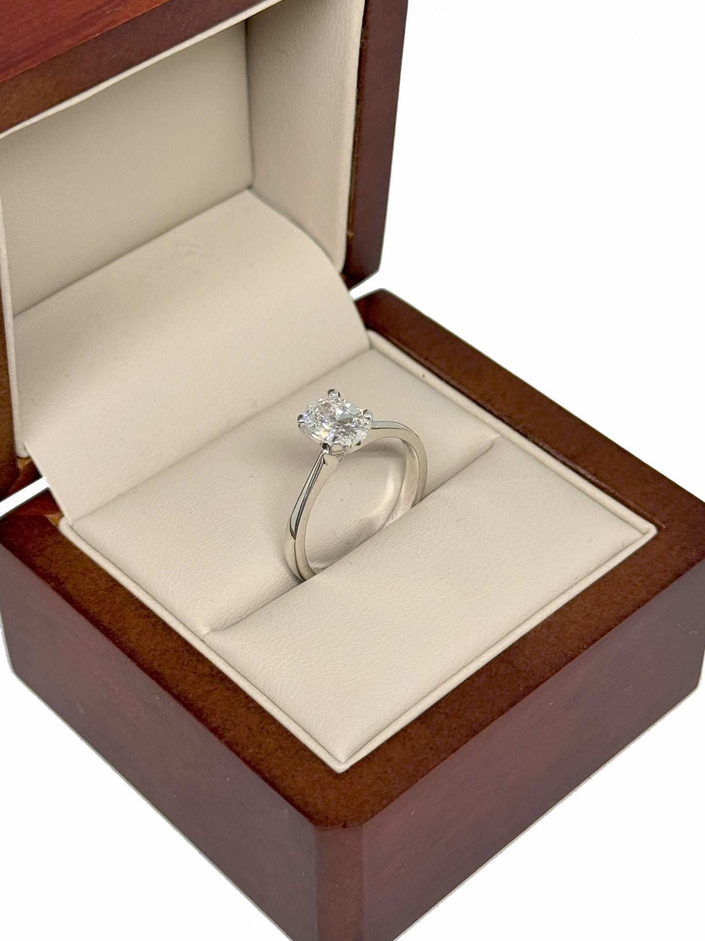 Anillo de Diamante de Laboratorio .95 cts Oval DJL016