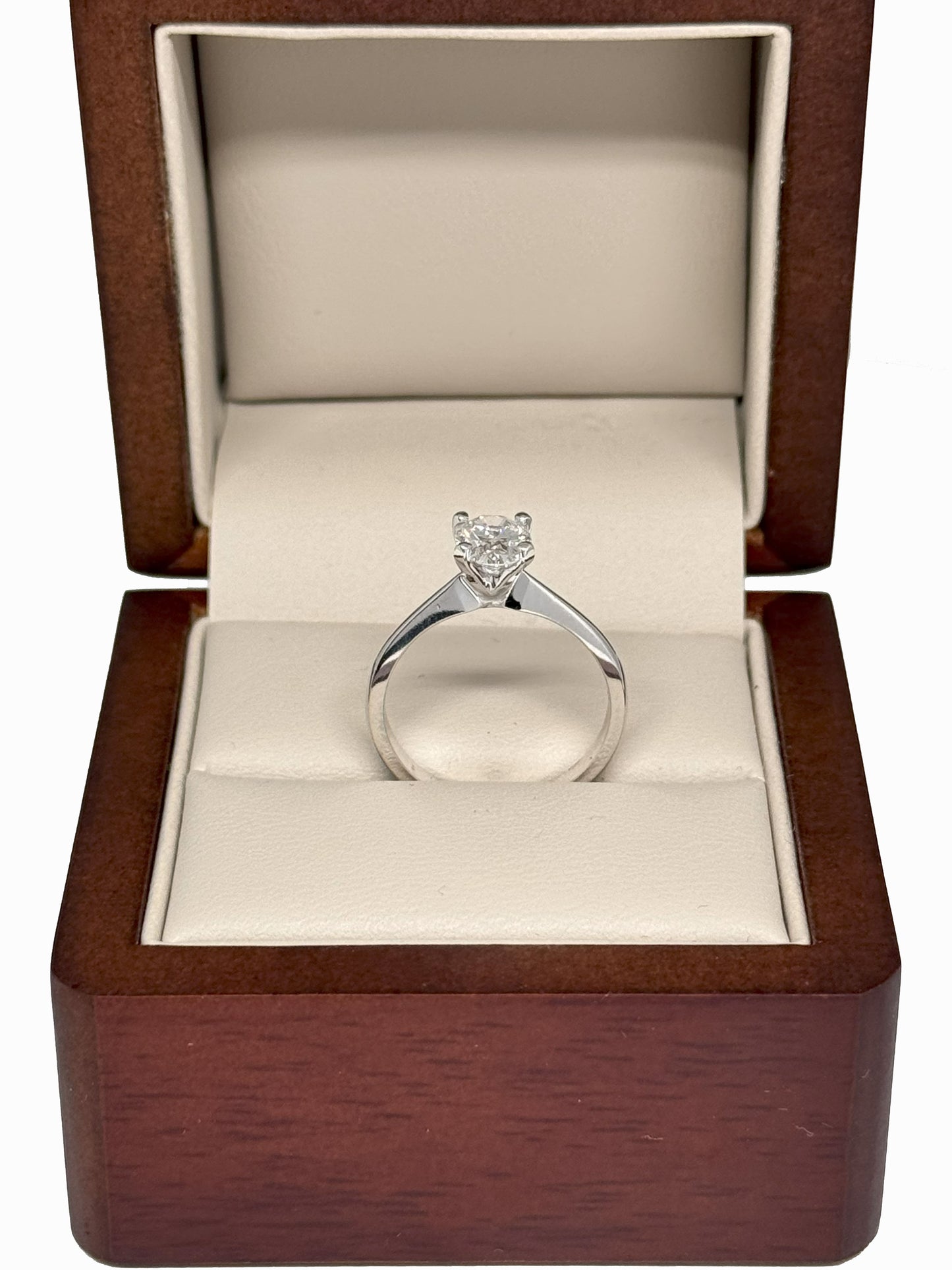Anillo de Diamante de Laboratorio .95 cts Oval DJL016
