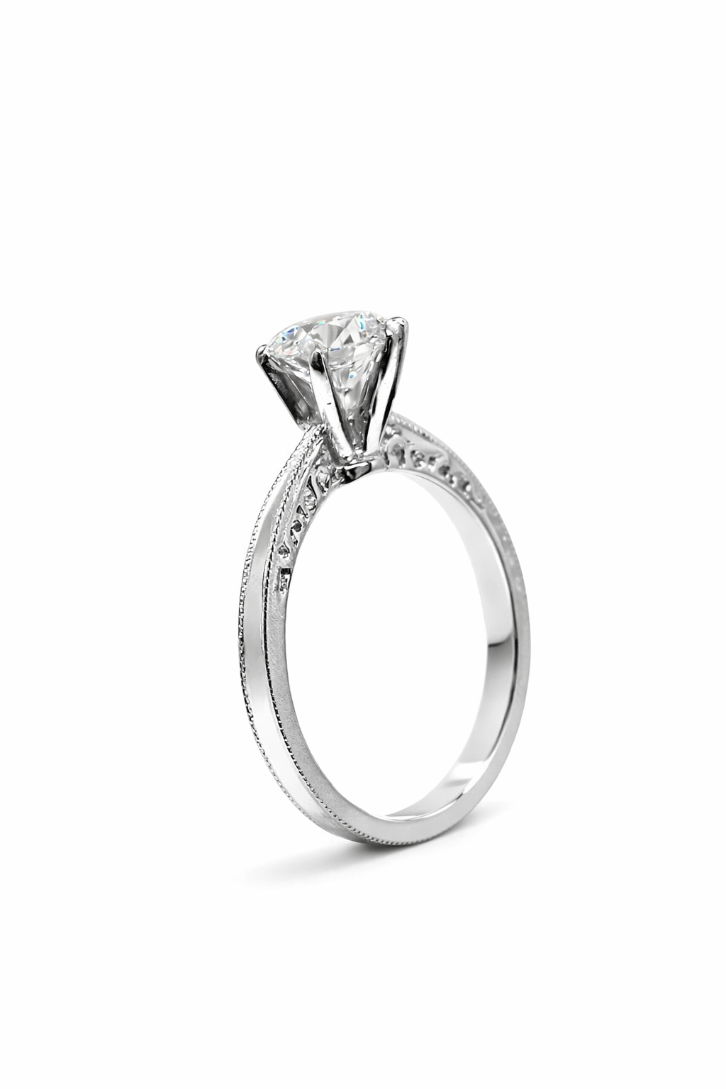 Anillo de Diamante de Laboratorio 1.31 Redondo DJL002
