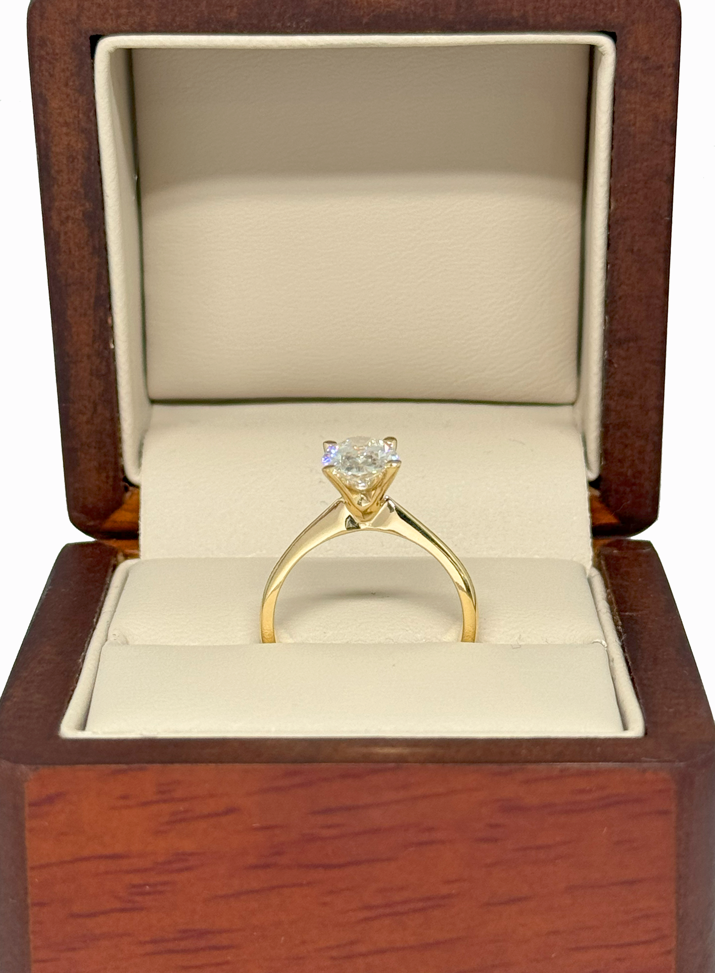 Anillo de Compromiso Ovalado con Diamante de Laboratorio IGI 1.54 ct | Oro Amarillo 14K DJL018