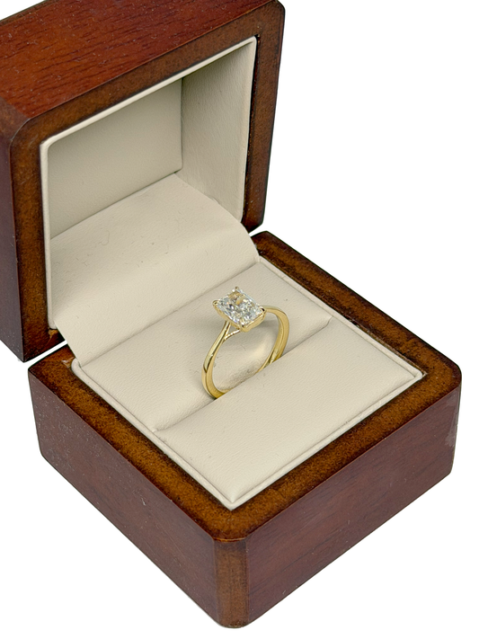 Anillo de Compromiso con Diamante de Laboratorio 1.49 ct Corte Radiant | Oro Amarillo 14K DJL053